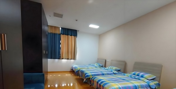 满苑百花只为君